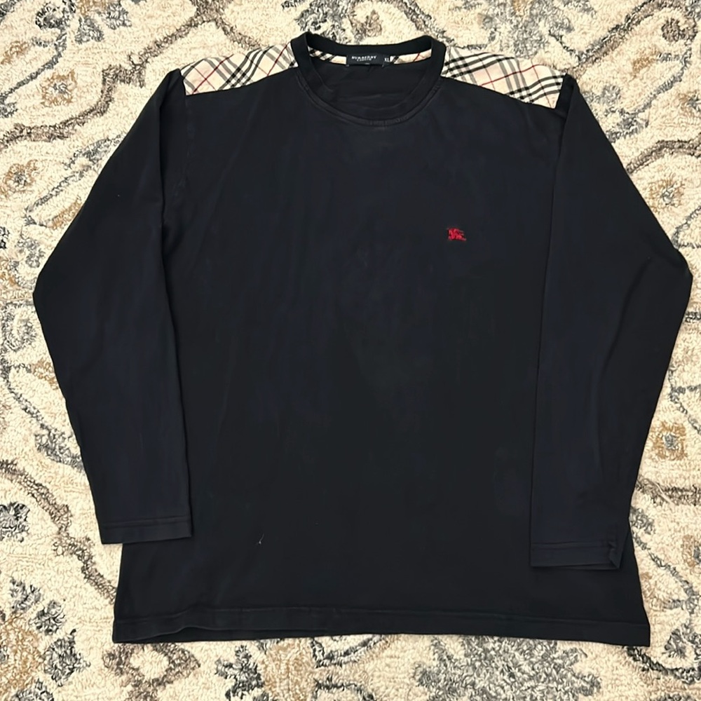Burberry longsleeve tee - size XL (fits like medium)